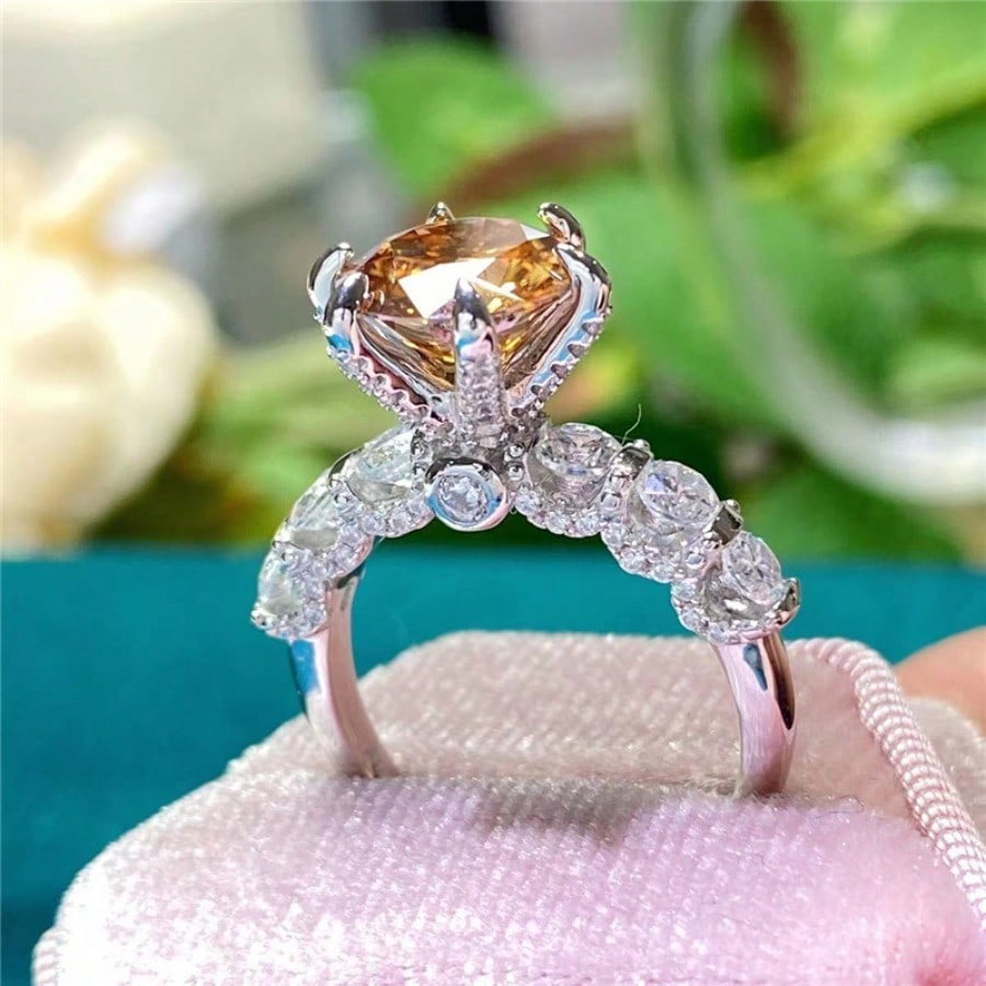1pc Set With 3 Carat Yellow Colored Moissanite Ring Round Yellow Golden Color Temperament S925 Silvery Everyday/ Party, Proposal, Engagement, Wedding, Classic Keepsake, Ideal Gift For Birthdays, Anniversaries, Festive Gifts