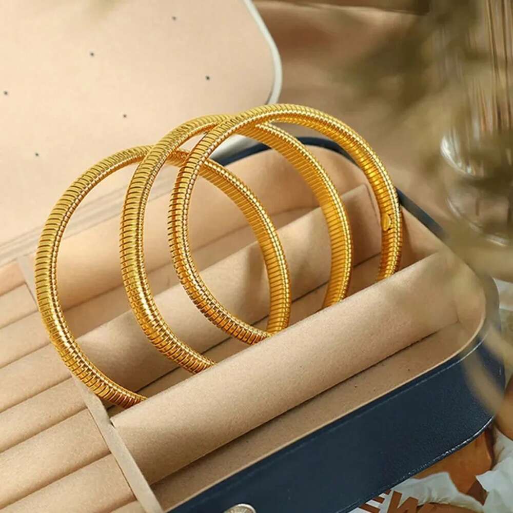 Waterproof Stainless Steel Retro Elasticity Thick Metal Polish Bracelet 18K Gold Plated Fashion Unisex Jewelry Men Women